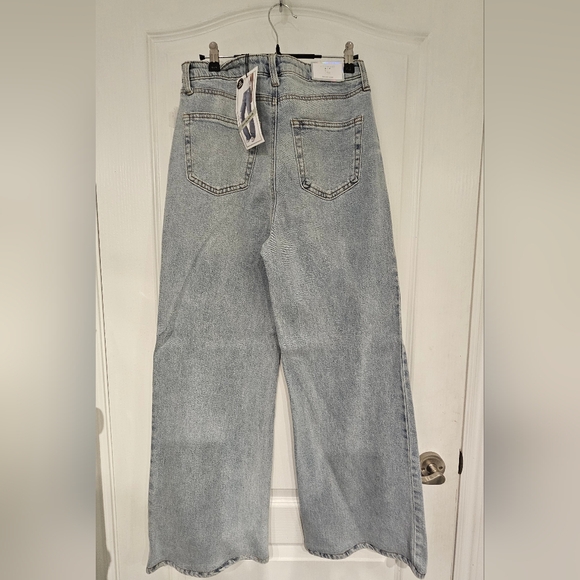 BNWT Wide Leg Jeans with cute and subtle white butterfly design. - Picture 3 of 4